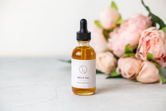 A powerful blend of nutrient-rich organic oils is designed to help support the skin as it stretches during pregnancy. This aromatic fast-absorbing oil moisturizer deeply penetrates to provide the feeling of hydrated and soothing skin. 
