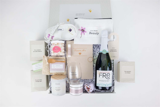 This lavish gift set addresses all of the Brides desires…and is meant to celebrate, inspire, pamper and prepare our bride for all the excitement on her big day! May all of her wishes come true with this elegant gift set.